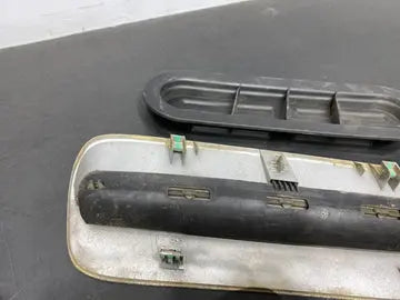 2009 PONTIAC G8 GT OEM HOOD VENT PAIR VENTS WITH DUCTS USED Pit Stop Auto