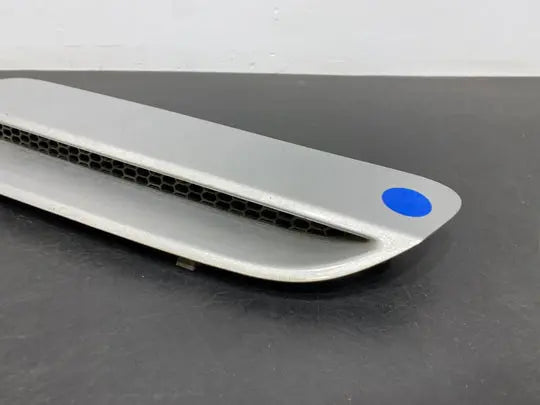 2009 PONTIAC G8 GT OEM HOOD VENT PAIR VENTS WITH DUCTS USED Pit Stop Auto