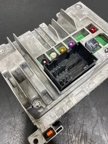 2019 DODGE CHALLENGER HELLCAT REDEYE OEM HEAD UNIT INFOTAINMENT SCREEN USED Pit Stop Auto