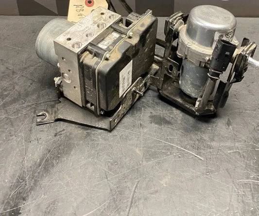2012 AUDI R8 GT V10 OEM ABS ANTI LOCK BRAKE UNIT USED Pit Stop Auto