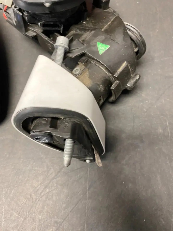 2012 AUDI R8 V10 OEM COUPE OEM DRIVER LH SIDE VIEW MIRROR GLASS AND MOUNT **READ Pit Stop Auto